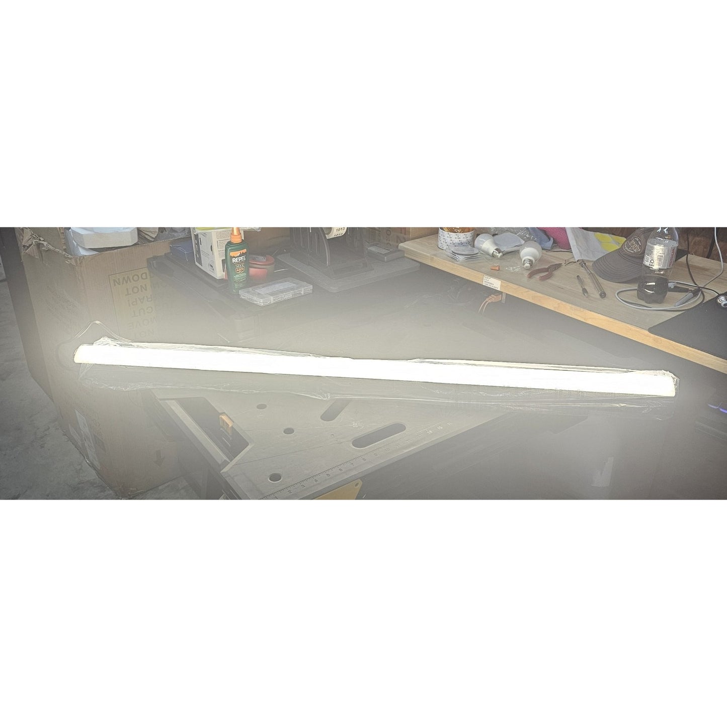 Commercial Electric 4FT LED Garage Strip Light 40W 4000K Plug-In/Hardwire